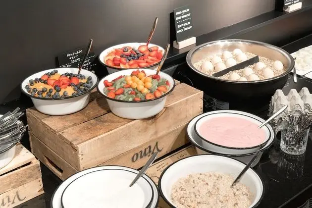 Ruby Luna Hotel Düsseldorf - Yerinde Yemek