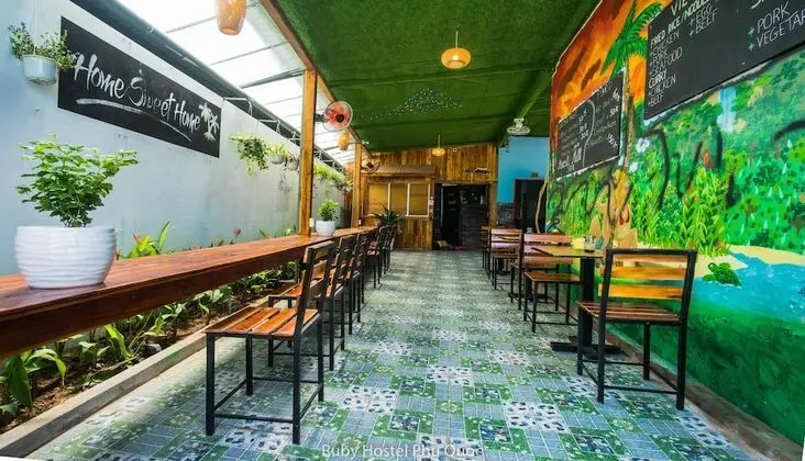 Ruby Phu Quoc Hostel - Lobi