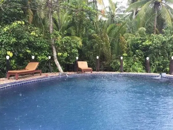Ruean Thai Nai Bang by Pansak Resort - Havuz