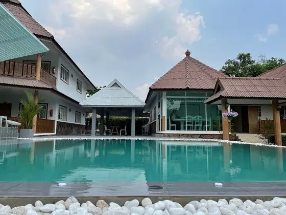 Ruen Sam Ran Resort - Havuz