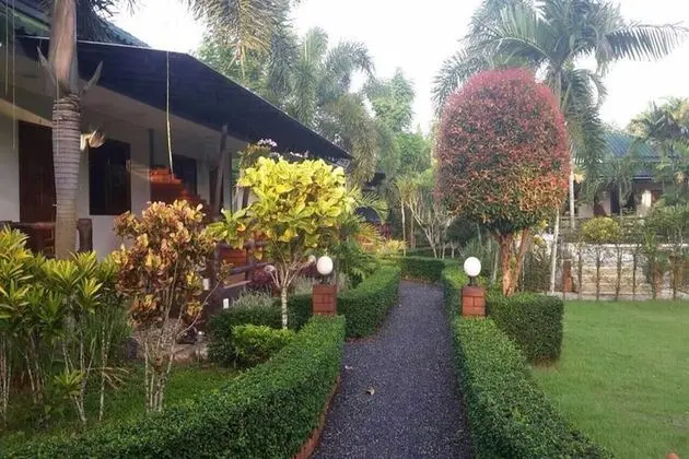 Ruenchan Resort at Saithai