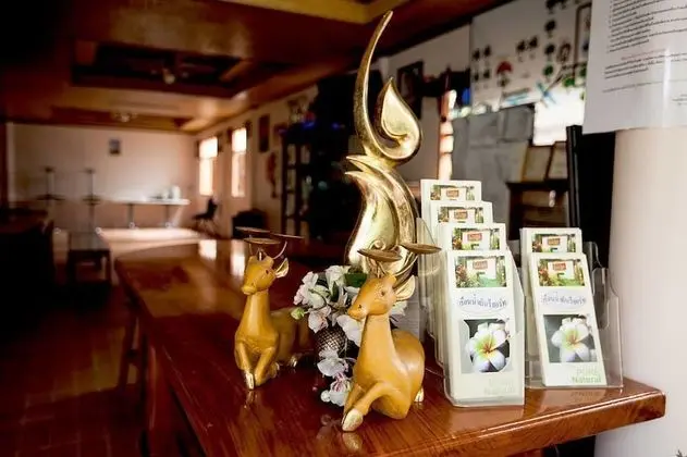 RuenNamyen Resort - Lobi
