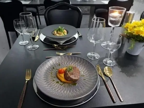 Hotel Rühen 24-hour check-in, free parking, guest kitchen - Yerinde Yemek