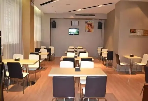 Ruicheng Hotel Anyang Train Station Branch - Yerinde Yemek