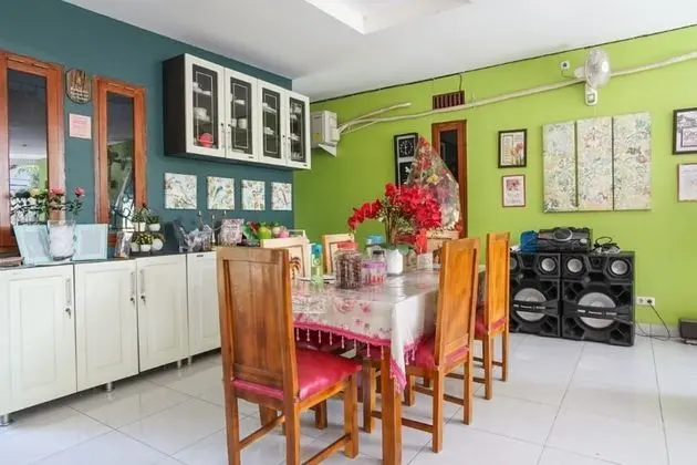 Rumah Kost MAPLE Winangun - Yerinde Yemek