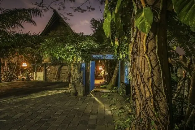 Rumah Nyaman Villa - Dış Mekan