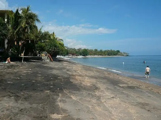 Rumah Wayans Lipah - Plaj