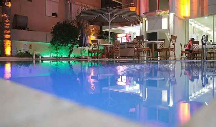Hotel Rumana - Havuz