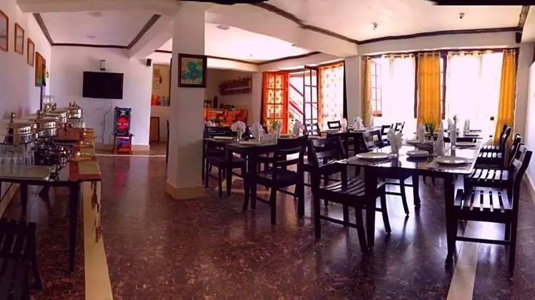 The Rumtek Cottages by ShriGo Hotels - Yerinde Yemek