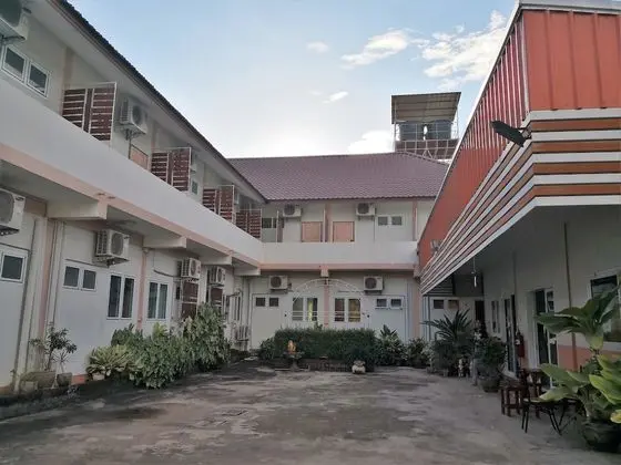 Rungrod Grand Hotel - Dış Mekan