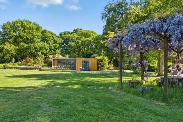 Rural Detached House Close to Canterbury, UK - Öne Çıkan Resim
