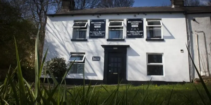 Russell Scott Hostel - Dış Mekan