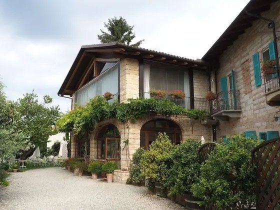 Rustic Apartment in a Farmhouse in Camino-ombra - Dış Mekan