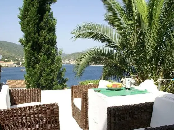 Rustic Apartment in Vis With Terrace