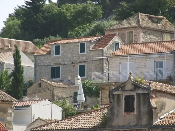 Rustic Apartment in Vis With Terrace - Dış Mekan