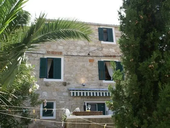 Rustic Apartment in Vis With Terrace - Öne Çıkan Resim