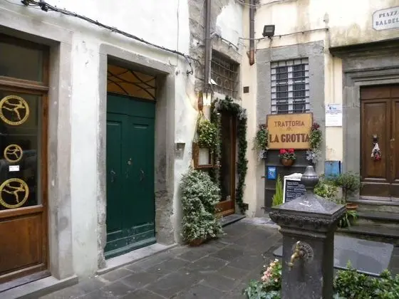 Rustic, Cozy and Quaint 1 Bedroom Apartment in the Heart of Cortona