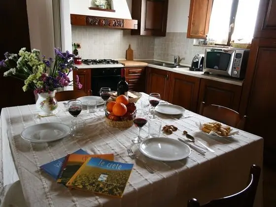 Rustic Farmhouse in Arbia Asciano With Terrace - Yerinde Yemek