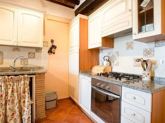 Rustic Holiday Home in Lucca With Garden - Mutfak