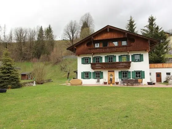 Rustic Holiday Home near Ski Area in Hopfgarten im Brixental - Dış Mekan