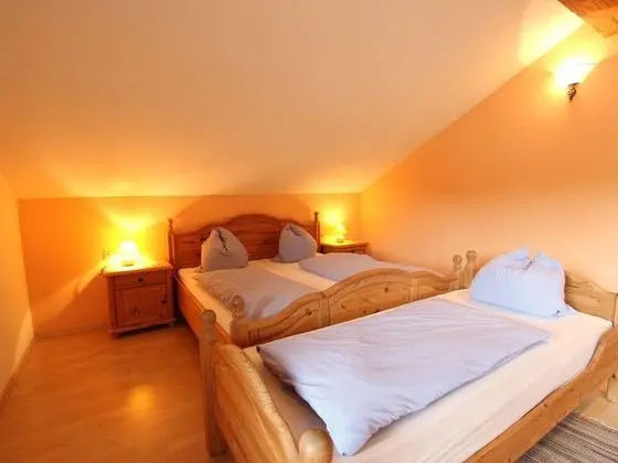 Rustic Holiday Home near Ski Area in Hopfgarten im Brixental - Oda