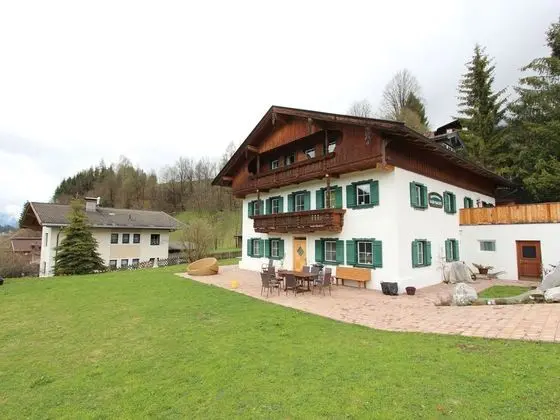 Rustic Holiday Home near Ski Area in Hopfgarten im Brixental - Öne Çıkan Resim