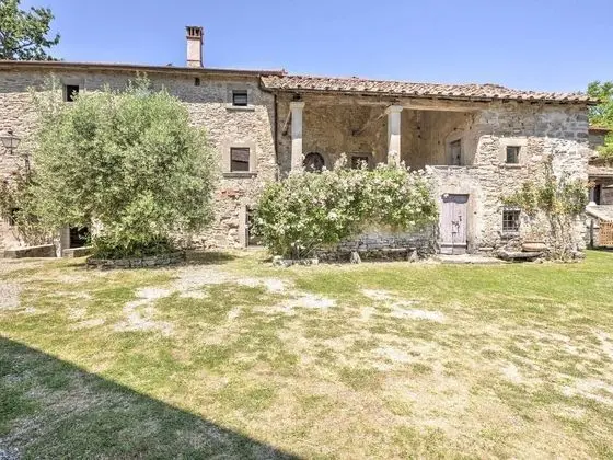 Rustic Holiday Home in San Godenzo With Pool