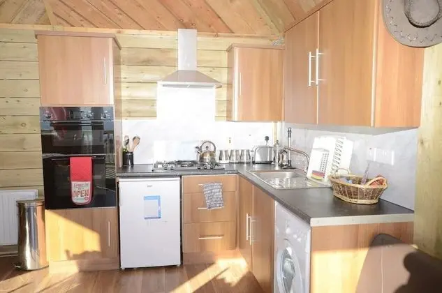 Rustic Log Cabin - Mutfak