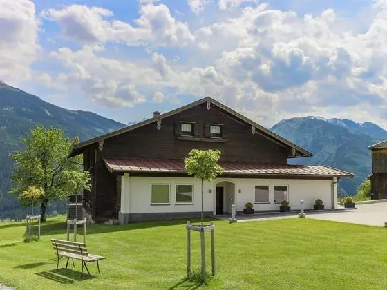 Rustic Mansion in Mittersill near Kirchberg Ski Area - Öne Çıkan Resim