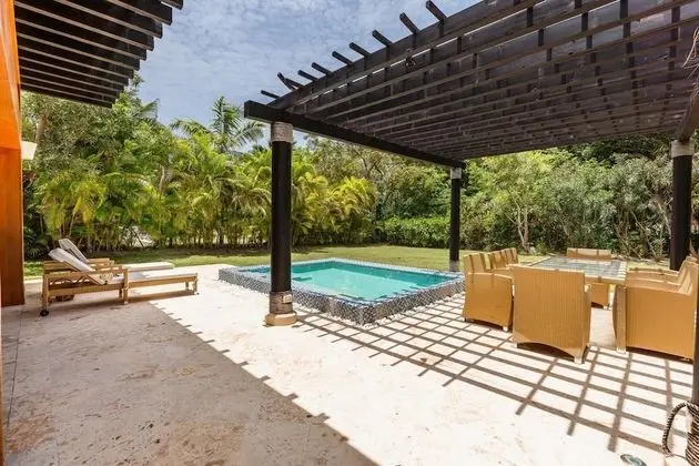 Rustic Private Bungalow at Green Village w Picuzzi Included - Oda