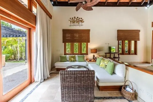 Rustic Private Bungalow at Green Village w Picuzzi Included - Oda