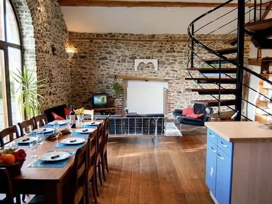 Rustic Stone Farmhouse in Verviers With Sauna - Yerinde Yemek