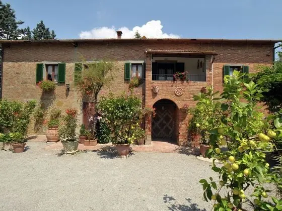 Rustic Villa Surrounded by Sunflower Fields and Vineyards With Private Swimming Pool - Öne Çıkan Resim