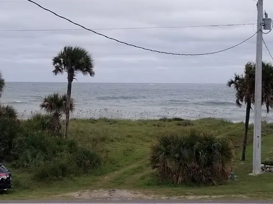 Rusty Pelican - Plaj