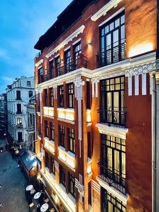 RUZ Hotels