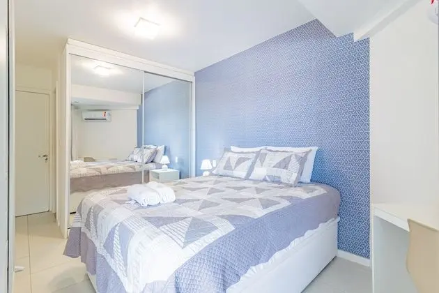 RV05 Excelente Quarto e Sala Pé na Areia - Oda