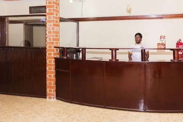 Rwenzori International Hotel - Lobi