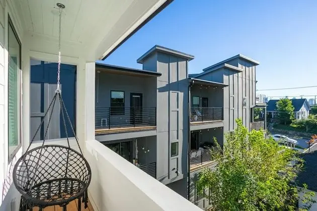 Ryman by Avantstay Centrally Located Townhouse w/ Stylish Interior & Porch Swings! - İç Mekan