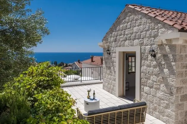 Villas & Apartments Capparis