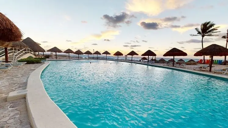 The Villas Cancun by Grand Park Royal - All Inclusive - Havuz