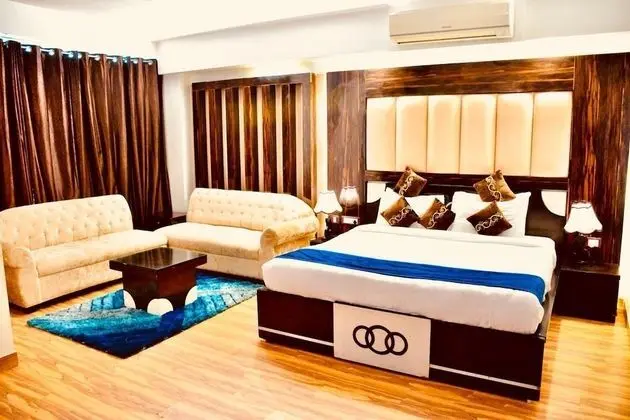 Hotel S. K Crown Park Naraina