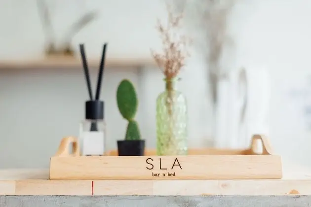 S L A bar n'bed - Hostel