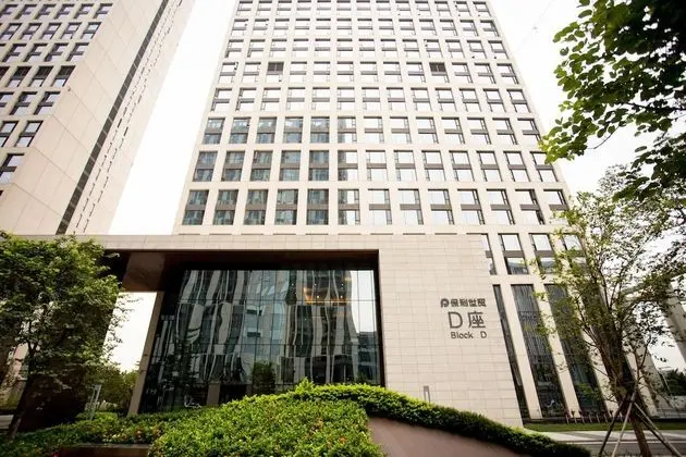 S.L.D International Apartment Poly