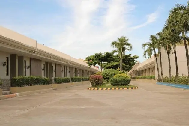 S&M Hotel