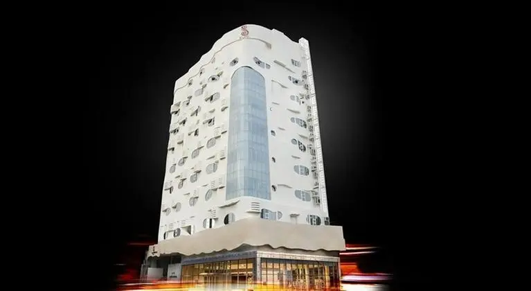 S Hotel And Residences