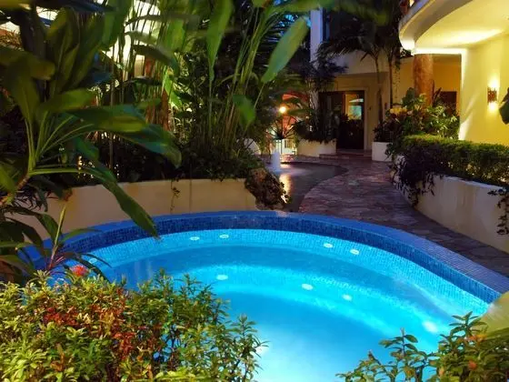 Villas Sacbe Condo Hotel and Beach Club - Havuz