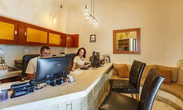 Villas Sacbe Condo Hotel and Beach Club - Lobi