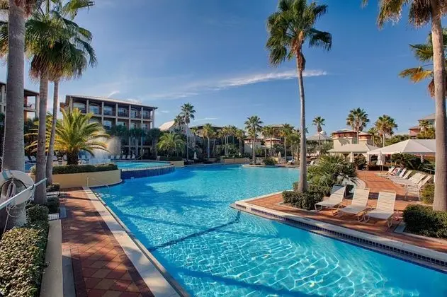 Villas of Seacrest Beach on 30A by Panhandle Getaways