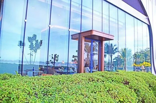 S. Sriracha Hotel and Residence - Dış Mekan