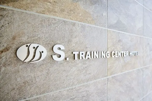 S Training Center Hotel Osaka - Dış Mekan